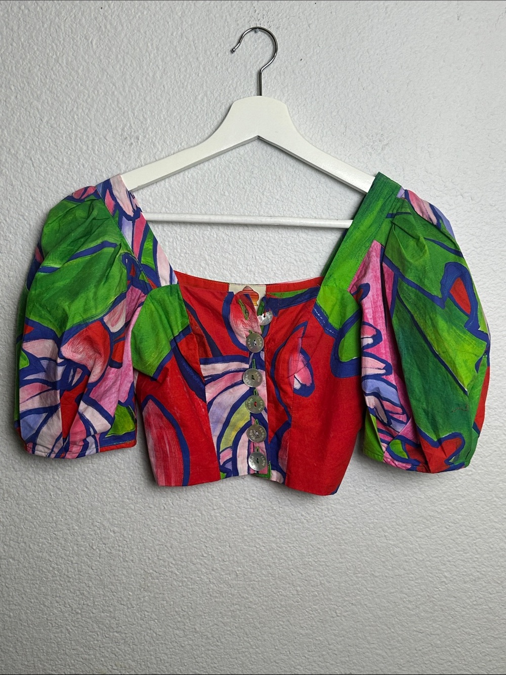 Farm Rio Tropical Crop Top Puff Sleeve Button Down Red Green Size Small FLAWED